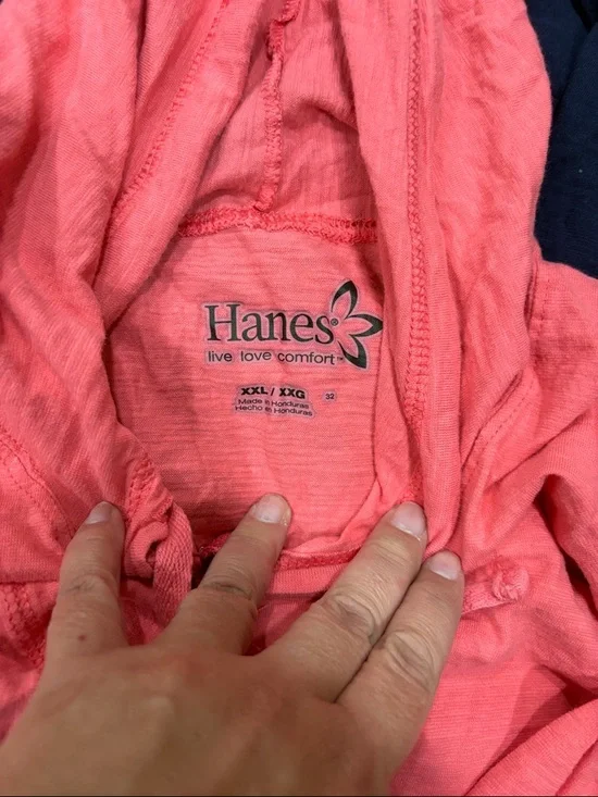 Lot of Women’s Lightweight Hooded Jackets
Hanes XXL - Picture 2 of 7